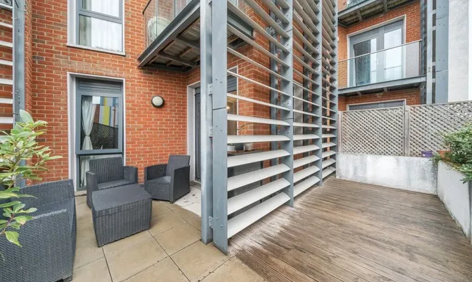 Недвижимость Uxbridge Road, Acton: 2