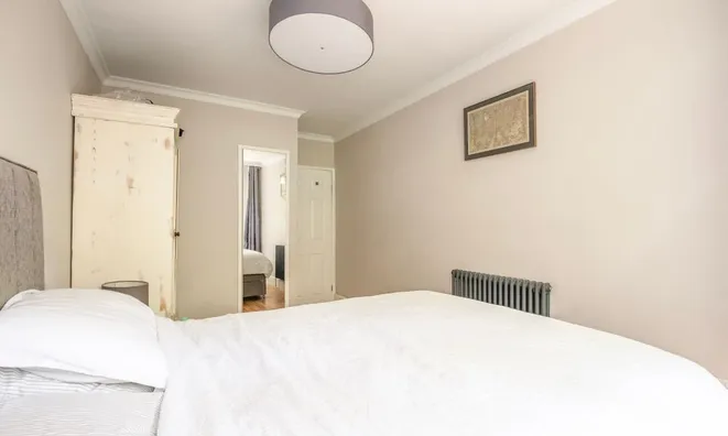 Недвижимость Upper Richmond Road: 2