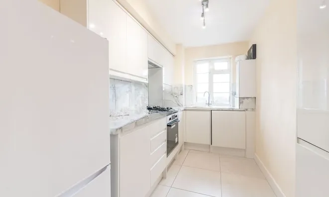Недвижимость Ashford Court, Gladstone Park: 2