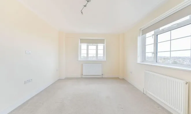Недвижимость Ashford Court, Gladstone Park: 11