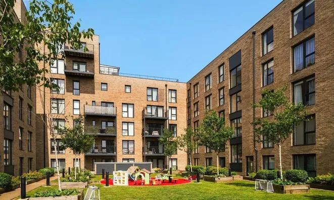Недвижимость Woodley Crescent, Coleby House: 4