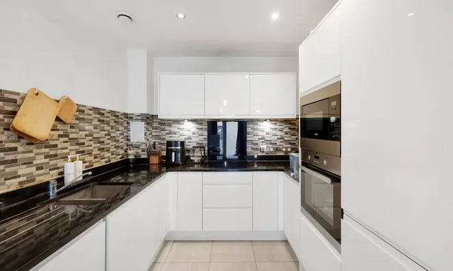 Недвижимость Woodley Crescent, Coleby House: 7