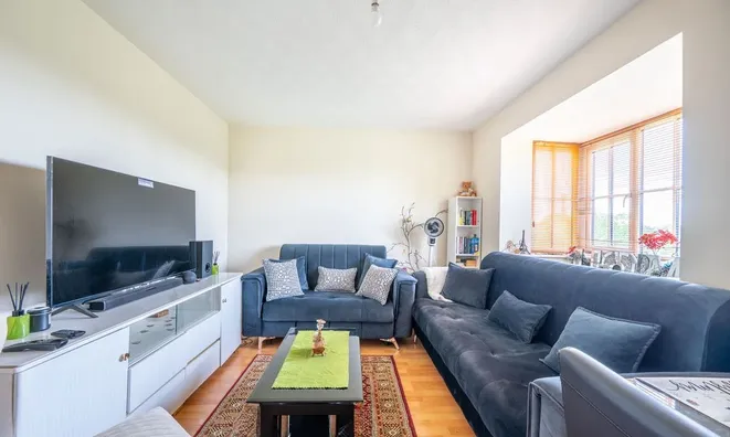 Недвижимость Campbell Gordon Way, Gladstone Park: 5