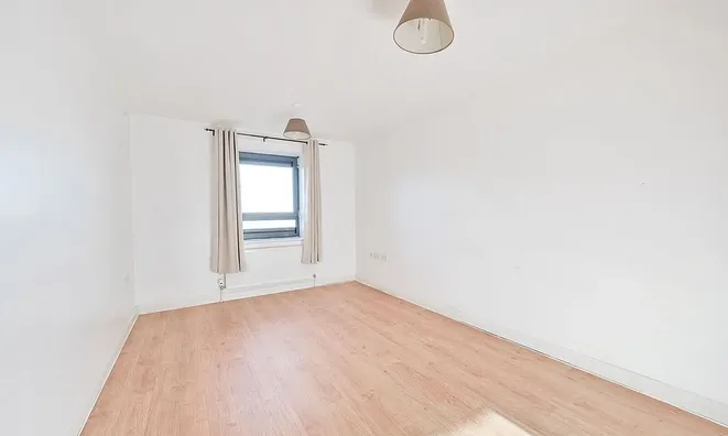 Недвижимость Warple Way, Acton: 2