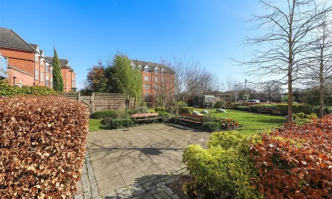 Недвижимость Pembroke Road, Ruislip: 1