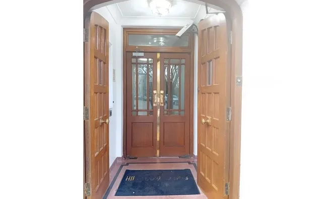 Недвижимость Hillsborough Court, St. Johns Wood: 24