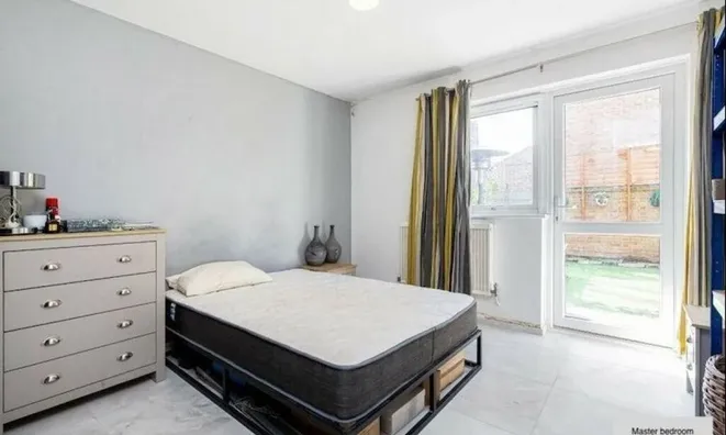 Недвижимость Marlborough Close: 1