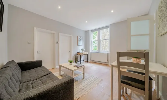 Недвижимость Cormont Road, Camberwell: 2