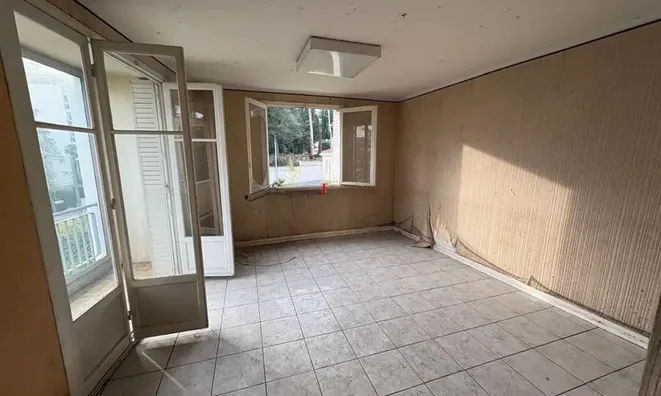 Недвижимость House in Croix des Gardes: 2