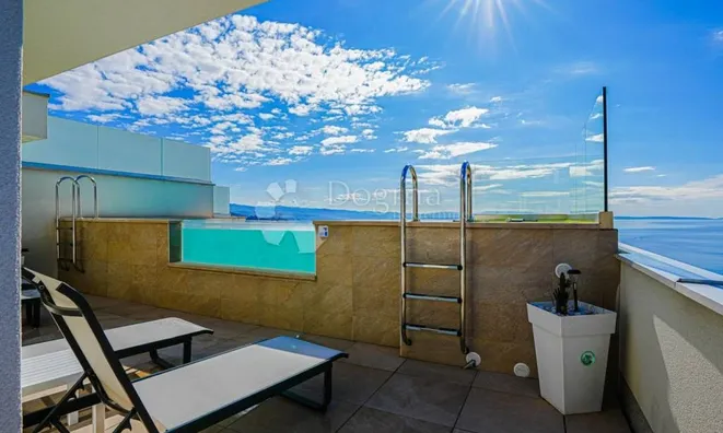Недвижимость Семейный дом 250 м², Опатия: 1