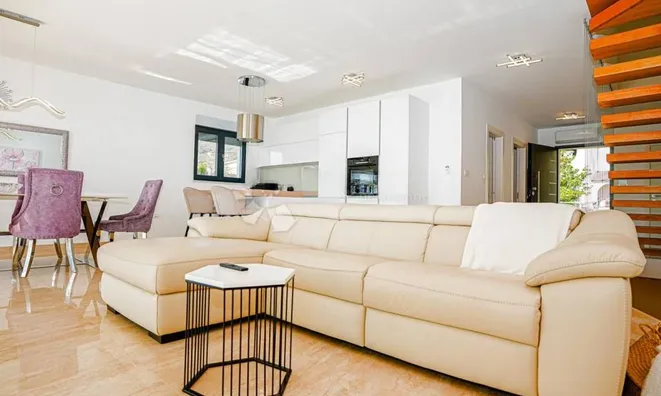 Недвижимость Семейный дом 250 м², Опатия: 11