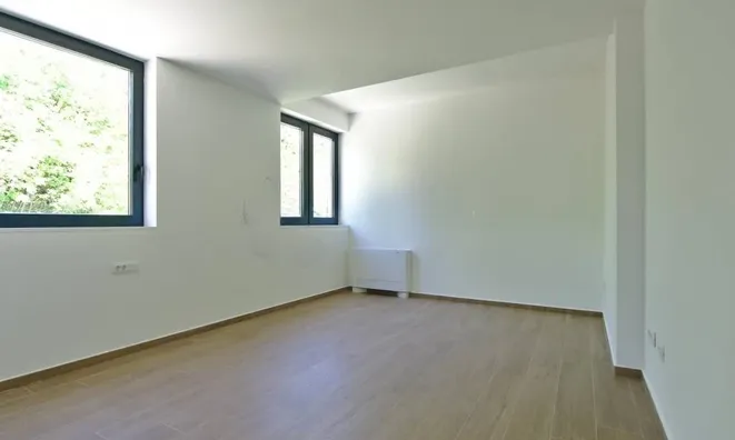 Недвижимость Новый дом 300 м² в центре: 19