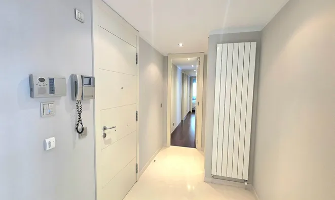 Недвижимость Central apartment in Escaldes with three bedrooms, two parking spaces and storage: 8