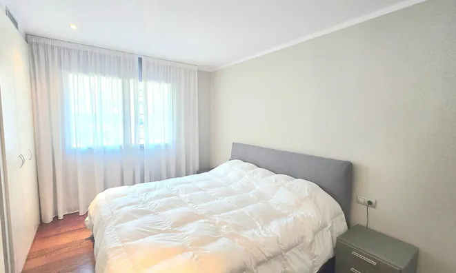 Недвижимость Central apartment in Escaldes with three bedrooms, two parking spaces and storage: 9