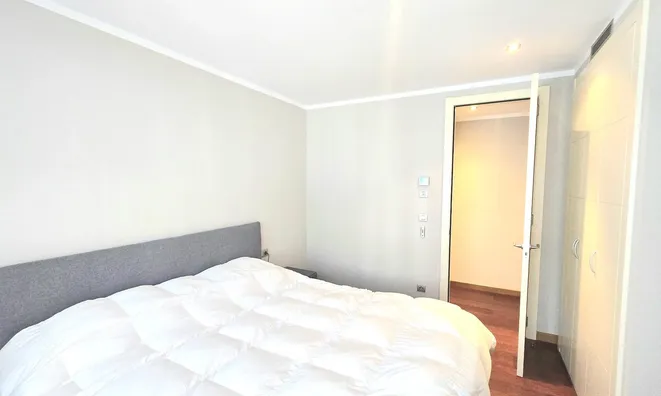 Недвижимость Central apartment in Escaldes with three bedrooms, two parking spaces and storage: 10