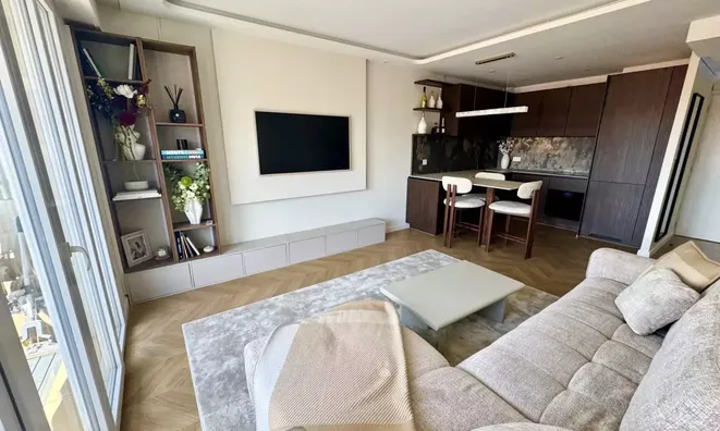 Недвижимость Villa République Cannes: 2