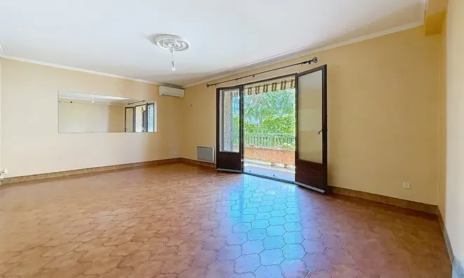 Недвижимость Villa La Bocca: 1