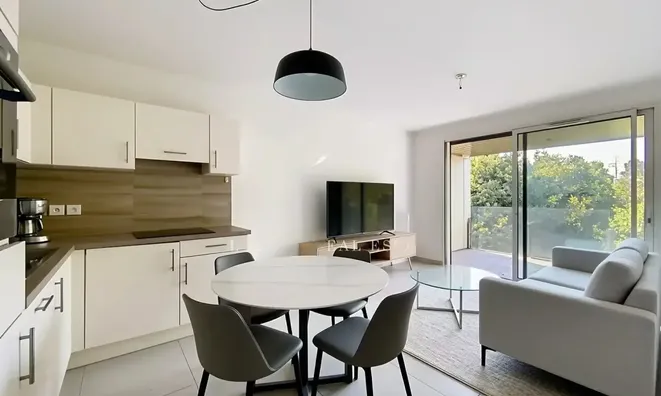 Недвижимость Villa Cannes République: 2