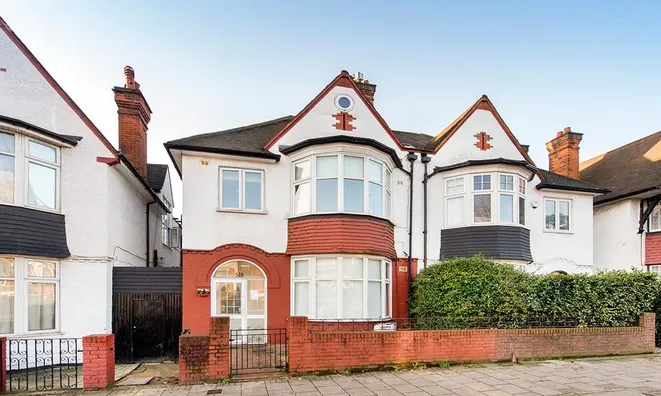 Недвижимость Finchley Road: 6