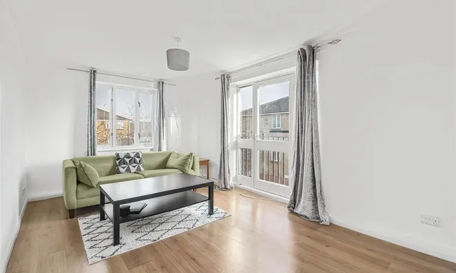 Недвижимость Sandifer Drive, Cricklewood: 7
