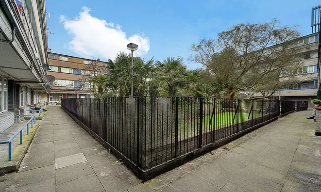 Недвижимость Hazlewood Crescent: 4