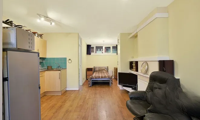 Недвижимость Hazlewood Crescent: 7