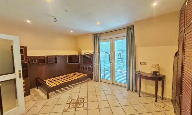Недвижимость House, Ljubljana, Vič.: 10