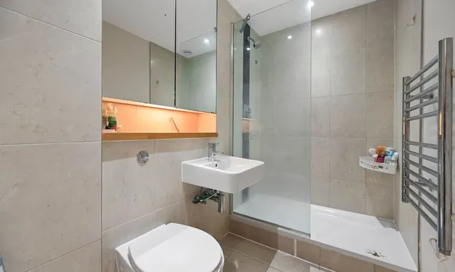 Недвижимость Bromyard Avenue, Acton: 2