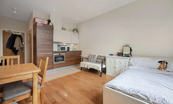 Недвижимость Bromyard Avenue, Acton: 3