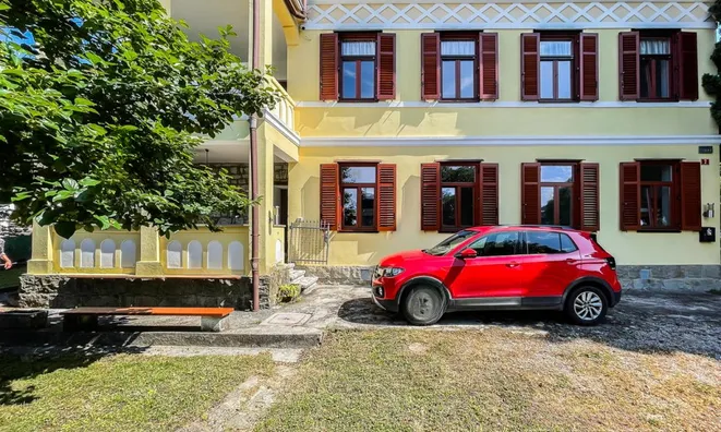 Недвижимость Квартира, 5-комнатная и более Ново Порторож: 1
