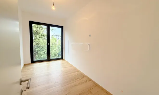 Недвижимость Apartment, 4-room, Ljubljana City Center: 4