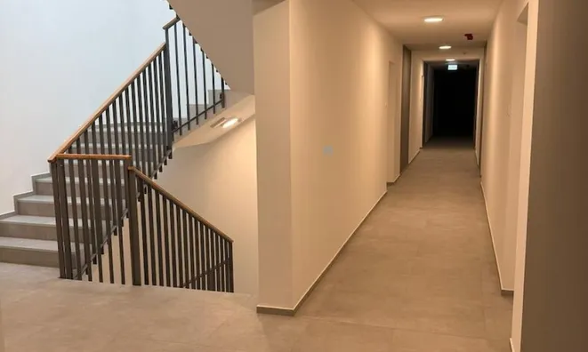 Недвижимость Apartment, 3 rooms, Vich: 14
