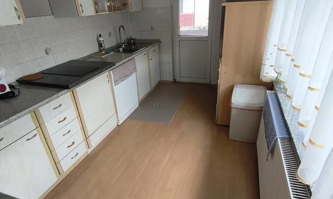 Недвижимость Three-room apartment in Novaya Shakhta: 4