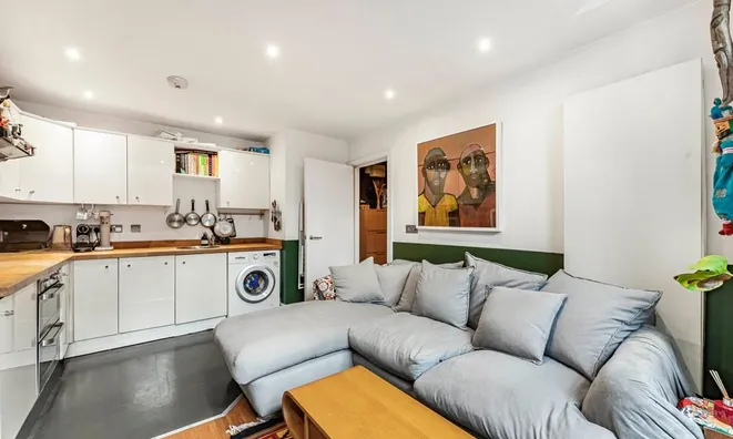Недвижимость Henriques Street: 2