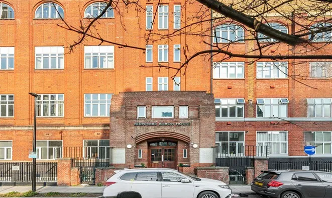Недвижимость Henriques Street: 10