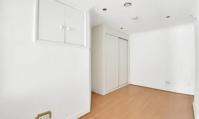 Недвижимость Westbourne Park Road: 1