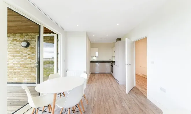 Недвижимость Camellia Apartments, Hilltop Avenue, Stonebridge: 7