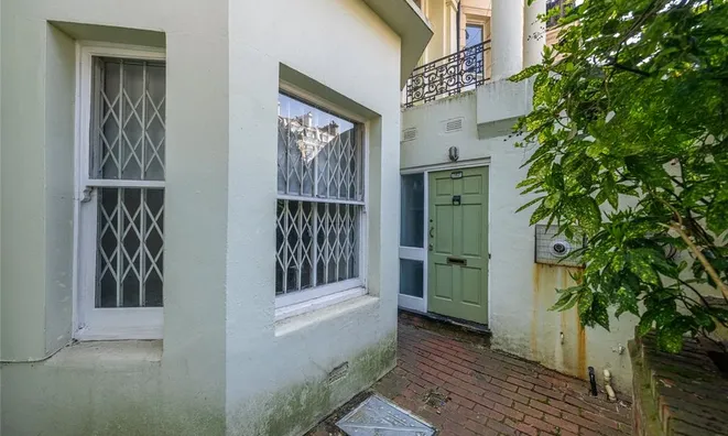 Недвижимость Sutherland Avenue: 4