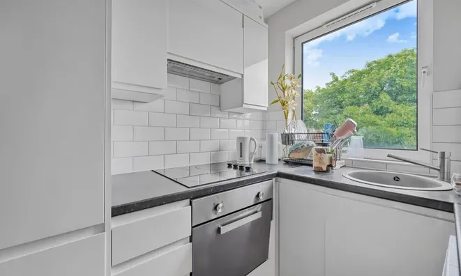 Недвижимость Barwell House, Menotti Street: 8