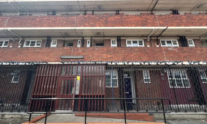 Недвижимость Vallance Road: 11