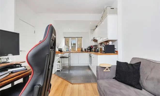 Недвижимость Henriques Street: 6