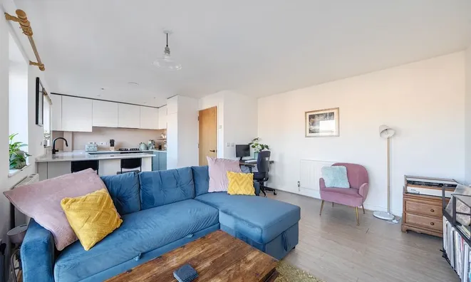 Недвижимость Calypso Crescent, Peckham: 2
