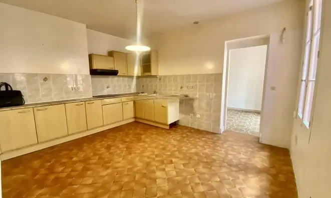 Недвижимость House Suquet: 2