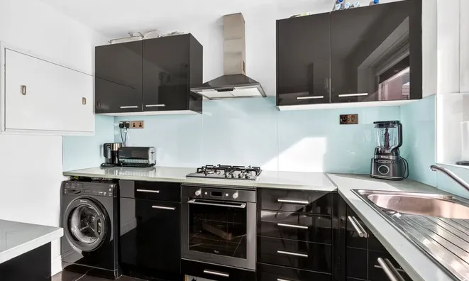 Недвижимость Belgravia House, Clarence Avenue: 2