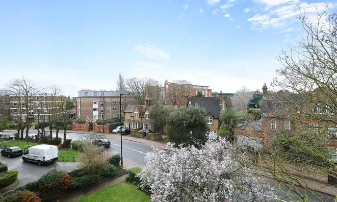 Недвижимость Upper Richmond Road: 4