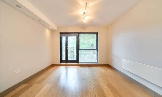 Недвижимость Rothsay Street: 2