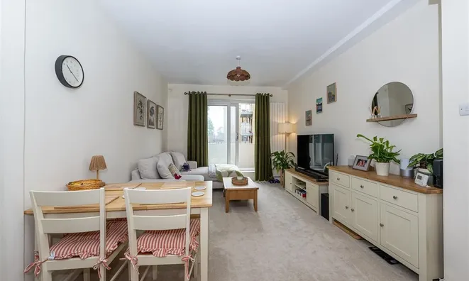 Недвижимость Melville Court, Goldhawk Road: 3
