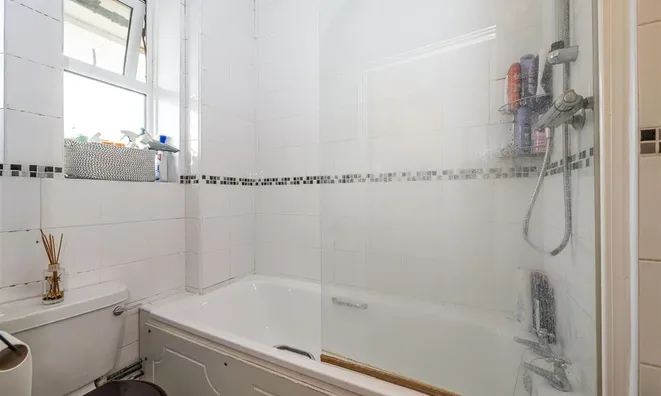 Недвижимость Melville Court, Goldhawk Road: 4