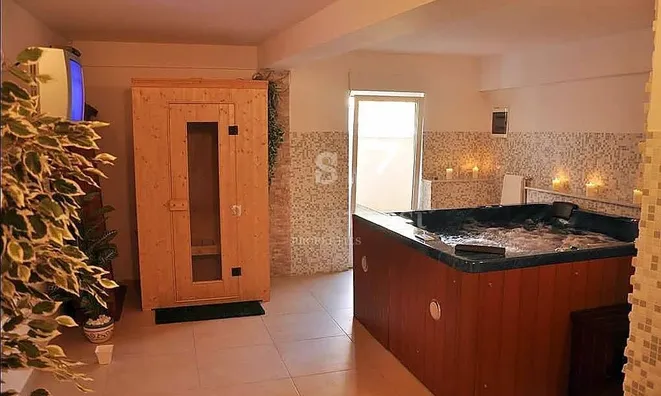 Недвижимость Новый дом в Побрях 749 м²: 15