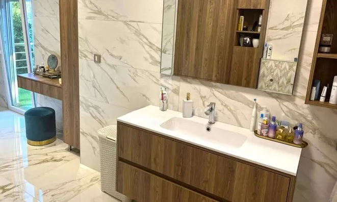 Недвижимость Новый дом в Побрях 749 м²: 18